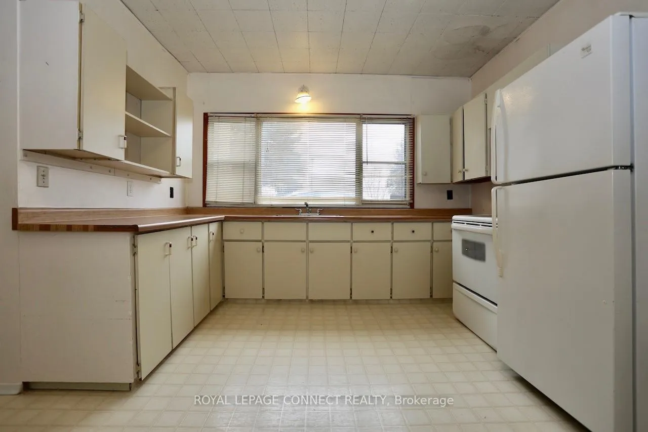Photo 1 of Unit Apt E, 1775 Bowmanville Avenue, Clarington, Rural Clarington — HOMEH
