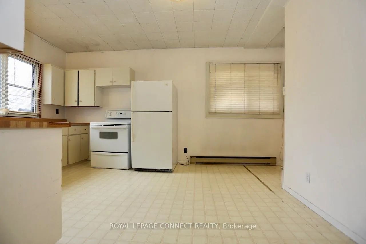 Photo 3 of Unit Apt E, 1775 Bowmanville Avenue, Clarington, Rural Clarington — HOMEH