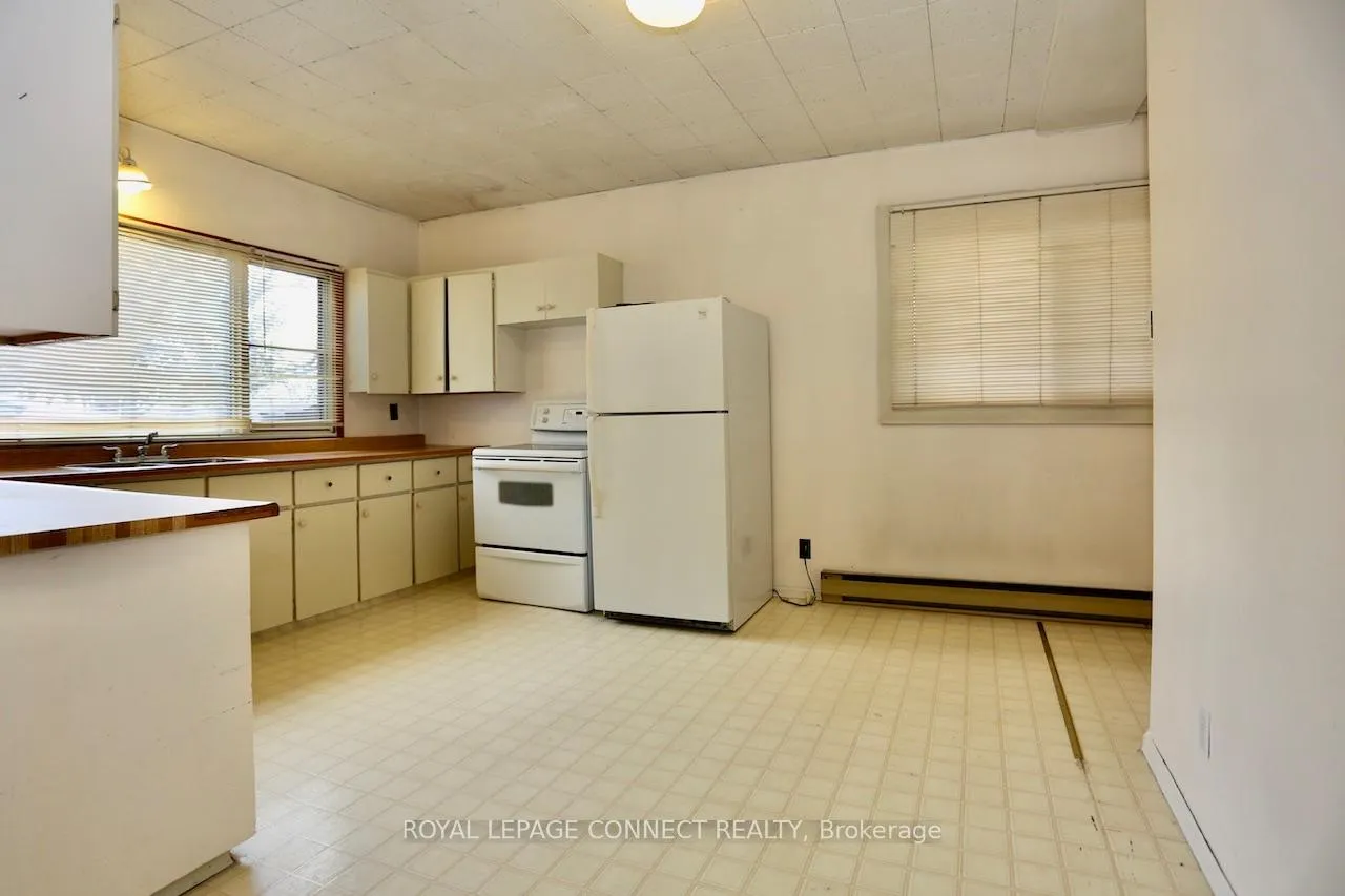 Photo 4 of Unit Apt E, 1775 Bowmanville Avenue, Clarington, Rural Clarington — HOMEH