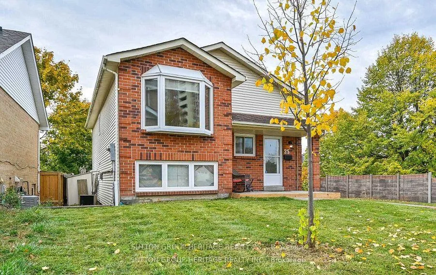 Photo 3 of 25 Plumridge Court, Ajax, South East — HOMEH