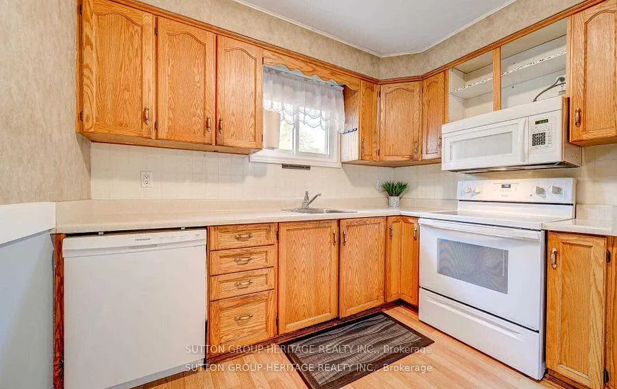 Photo 14 of 25 Plumridge Court, Ajax, South East — HOMEH