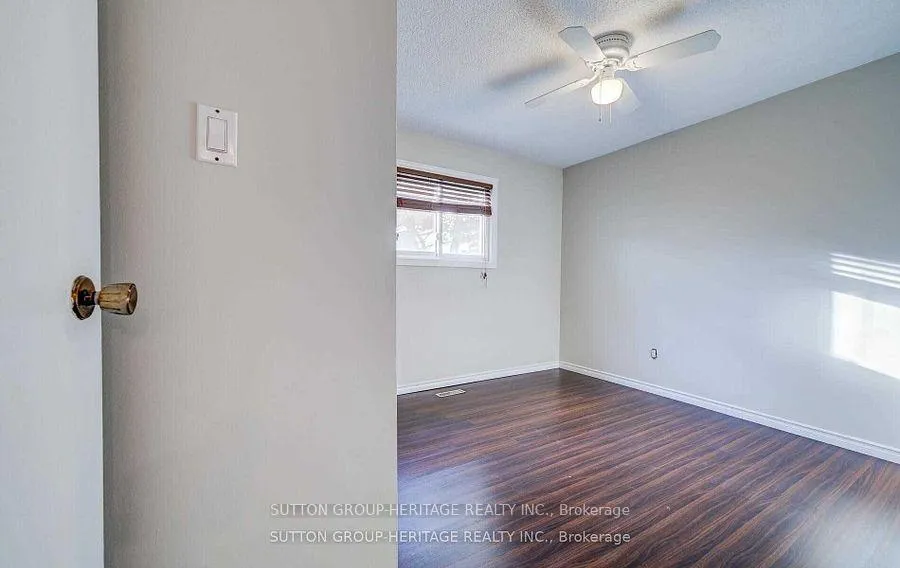 Photo 15 of 25 Plumridge Court, Ajax, South East — HOMEH