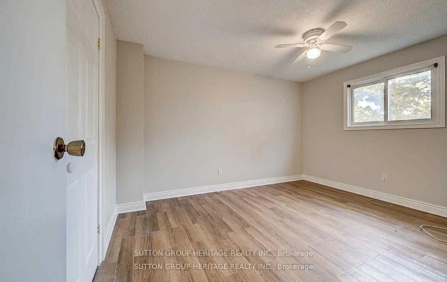 Photo 18 of 25 Plumridge Court, Ajax, South East — HOMEH