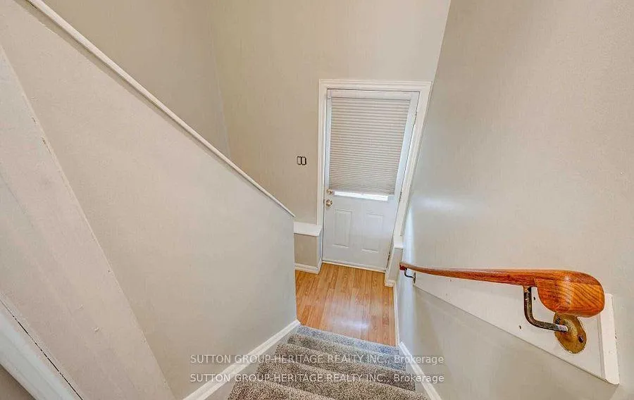 Photo 23 of 25 Plumridge Court, Ajax, South East — HOMEH