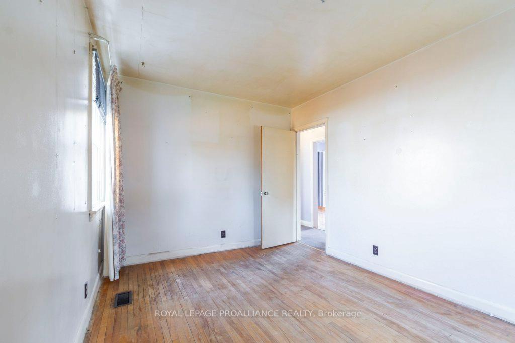 Photo 14 of 53 Montgomery Boulevard, Belleville, Belleville Ward — HOMEH
