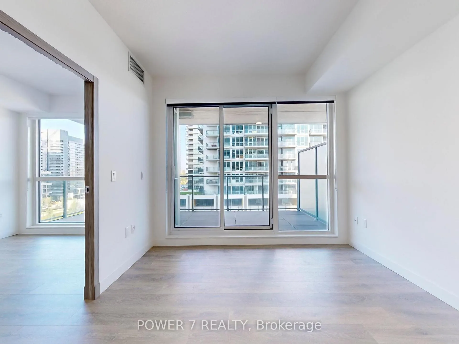 Photo 11 of Unit 715, 27 McMahon Drive, North York, Bayview Village — HOMEH