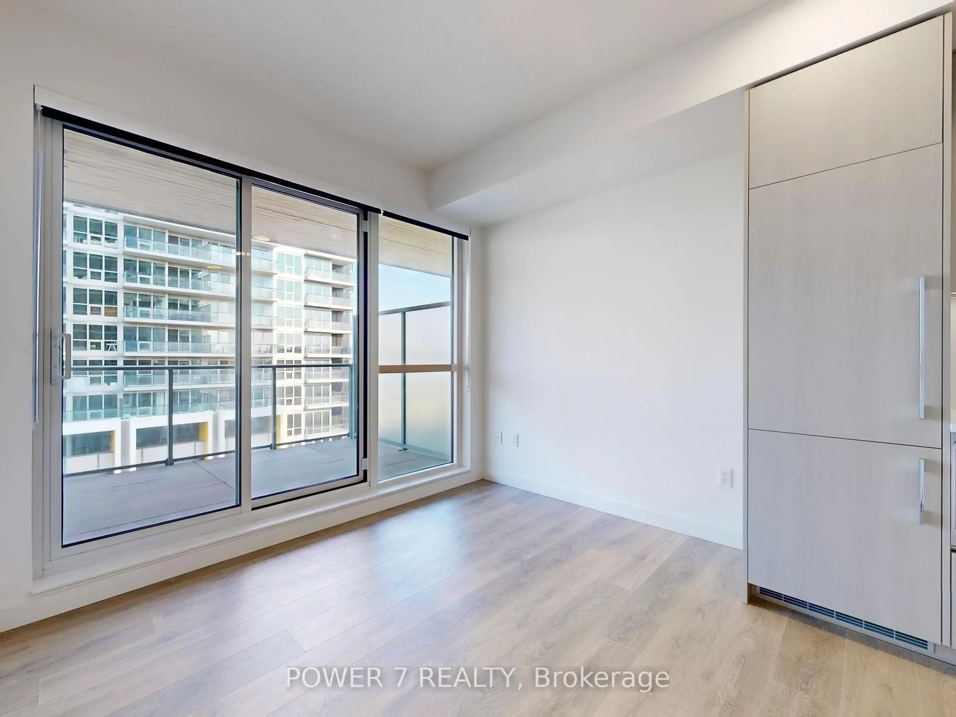Photo 12 of Unit 715, 27 McMahon Drive, North York, Bayview Village — HOMEH