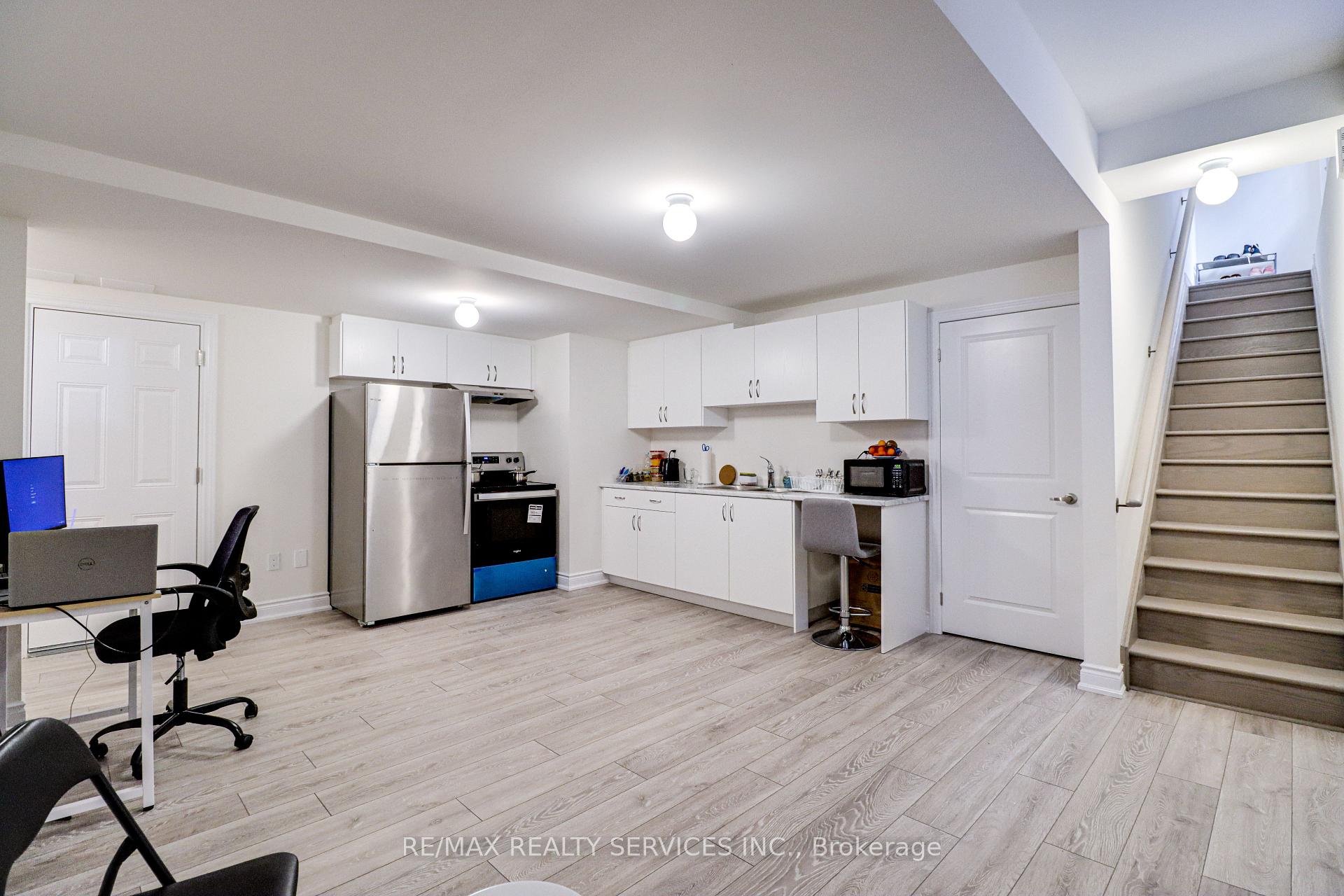 Photo 3 of Unit Lower Level, 106 Nottingham Road, Barrie, Rural Barrie Southeast — HOMEH
