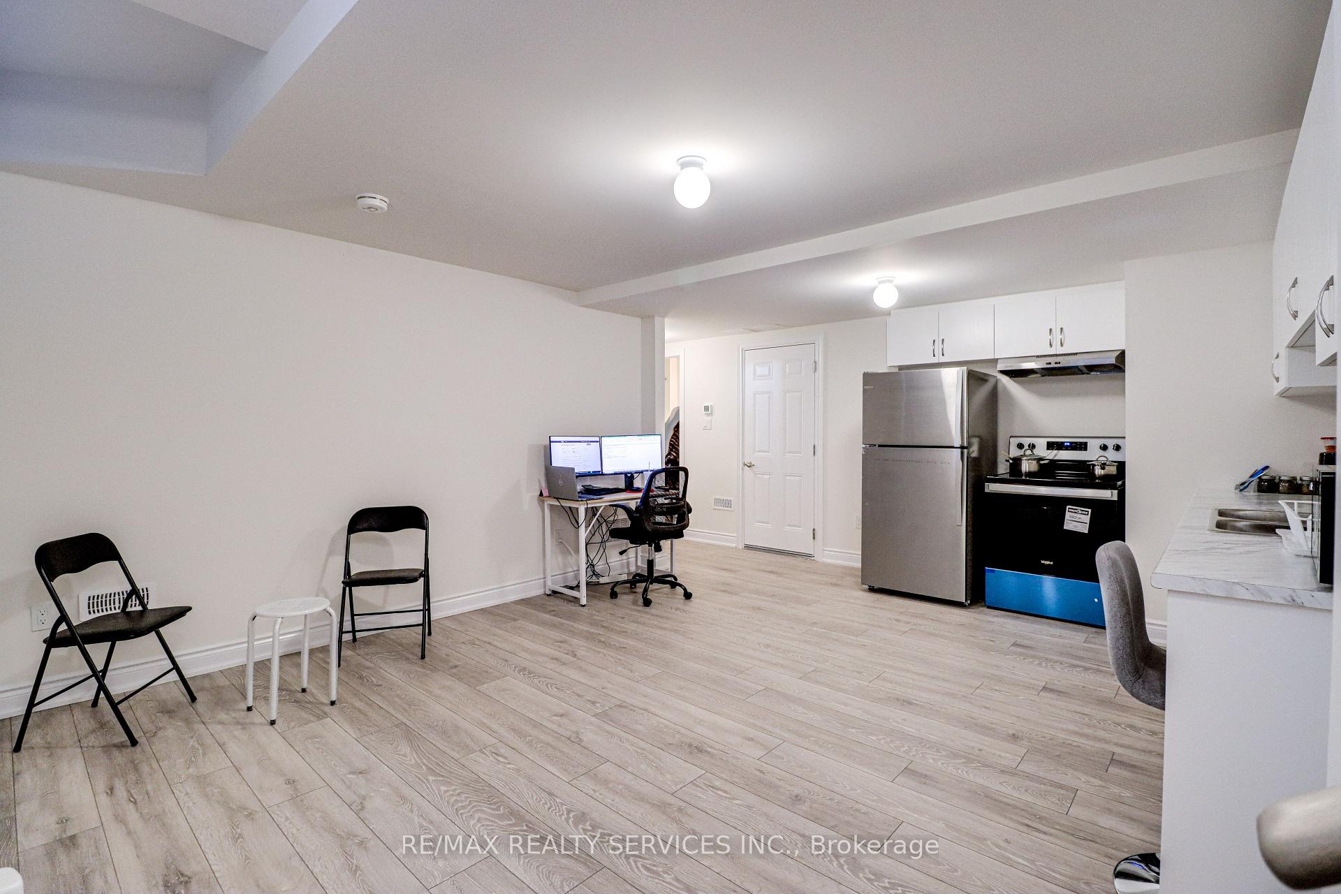 Photo 5 of Unit Lower Level, 106 Nottingham Road, Barrie, Rural Barrie Southeast — HOMEH