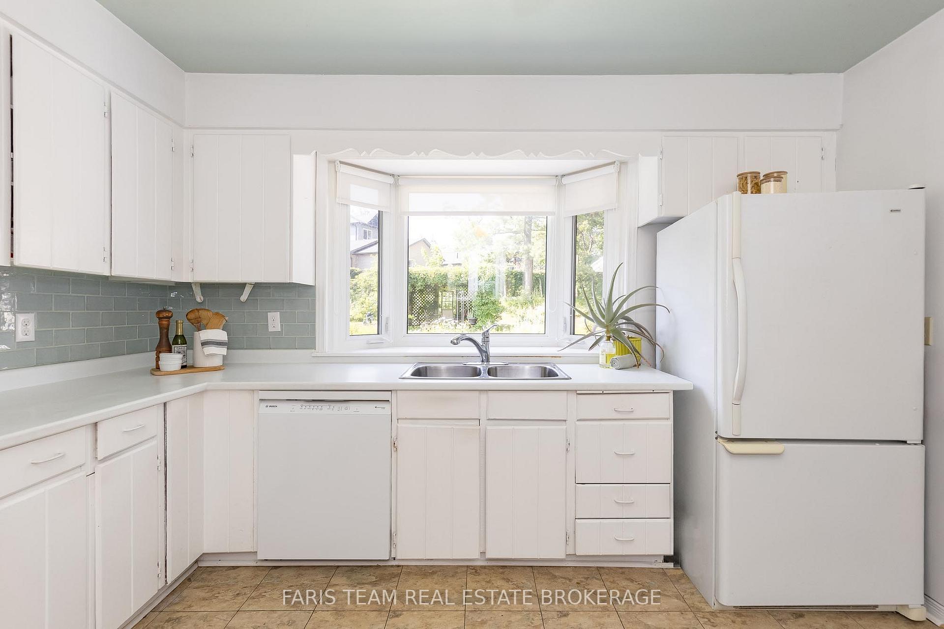 Photo 7 of 302 Sunnidale Road, Barrie, Sunnidale — HOMEH