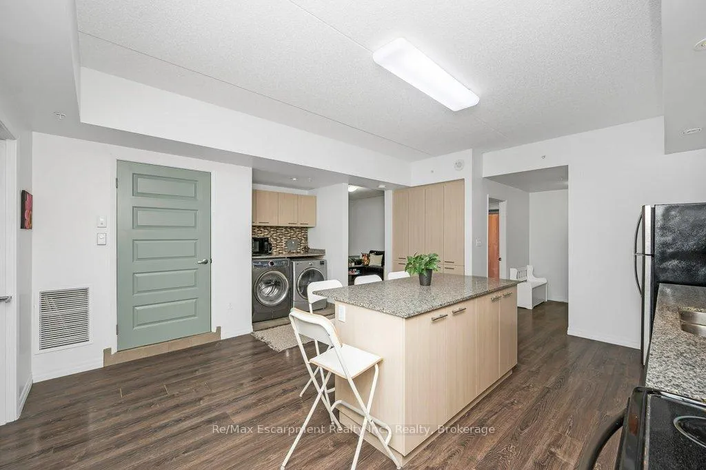 Photo 4 of Unit 502, 8 Hickory Street W, Waterloo — HOMEH