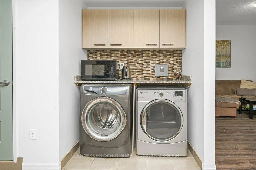 Photo 6 of Unit 502, 8 Hickory Street W, Waterloo — HOMEH