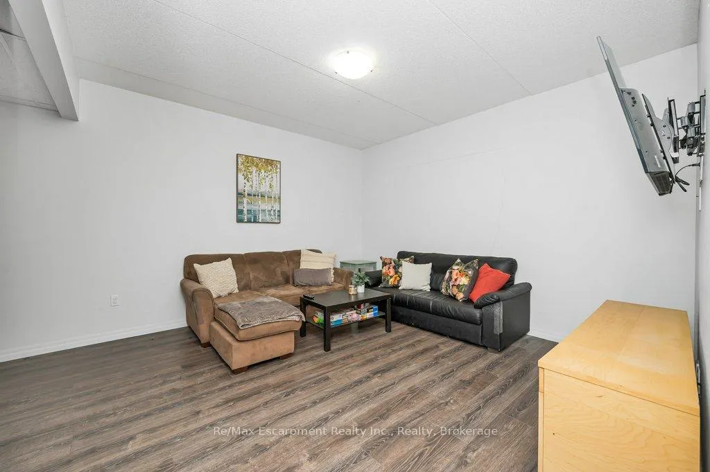 Photo 7 of Unit 502, 8 Hickory Street W, Waterloo — HOMEH