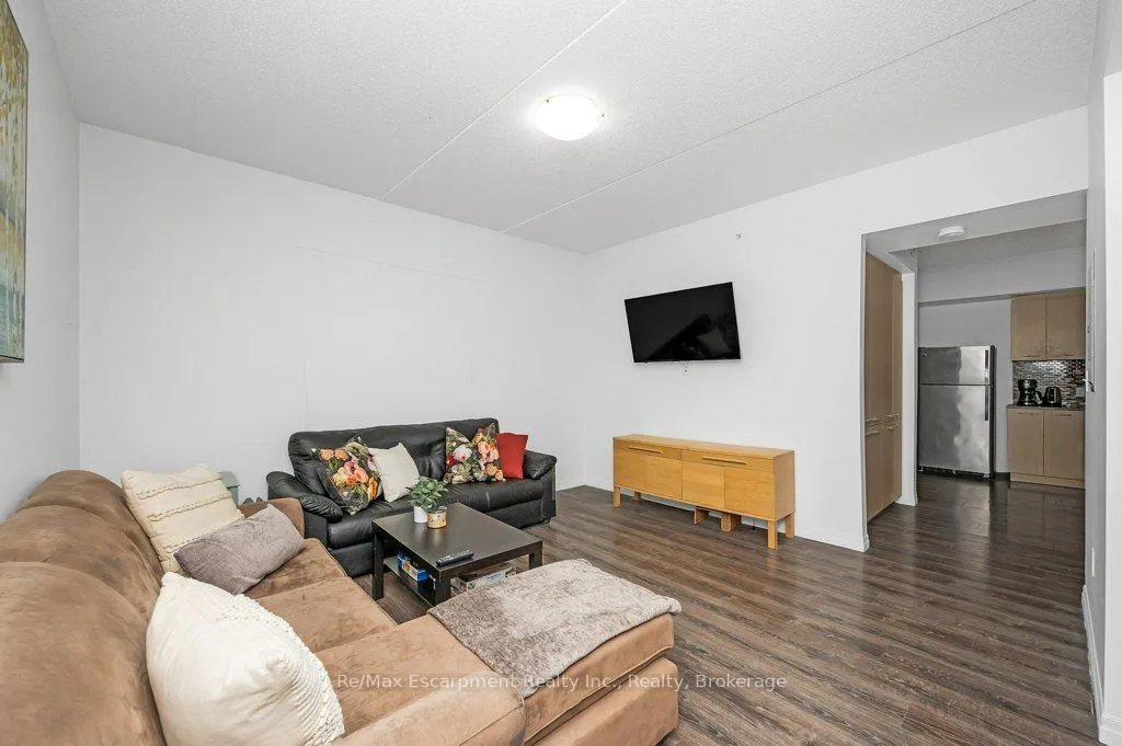 Photo 8 of Unit 502, 8 Hickory Street W, Waterloo — HOMEH