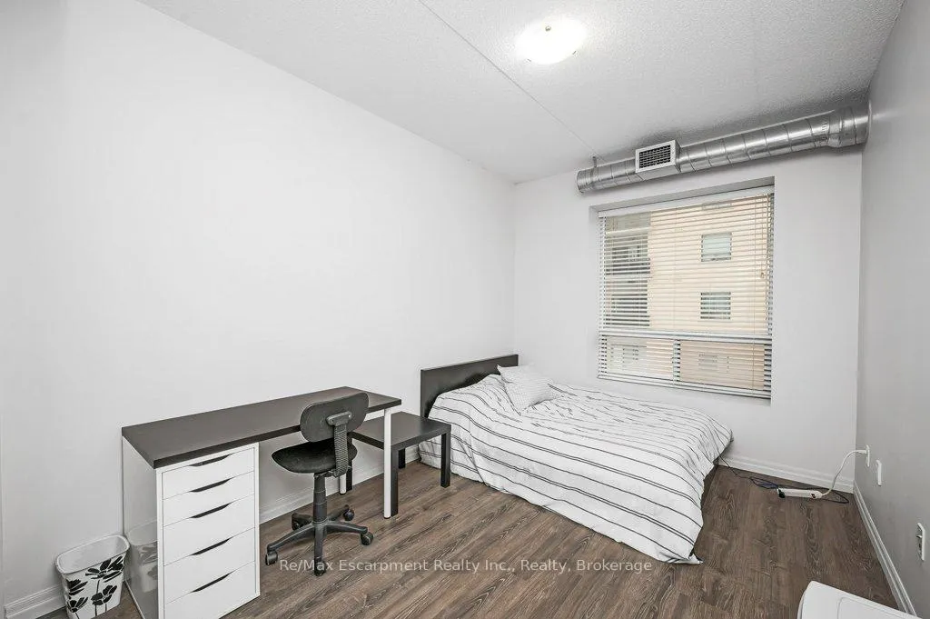Photo 15 of Unit 502, 8 Hickory Street W, Waterloo — HOMEH