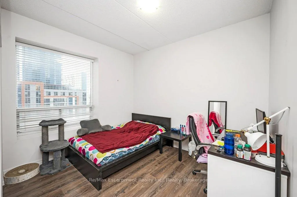 Photo 17 of Unit 502, 8 Hickory Street W, Waterloo — HOMEH