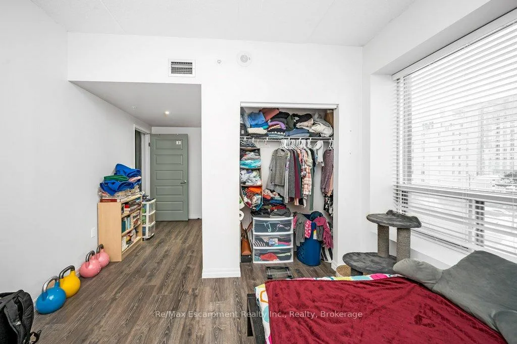 Photo 18 of Unit 502, 8 Hickory Street W, Waterloo — HOMEH