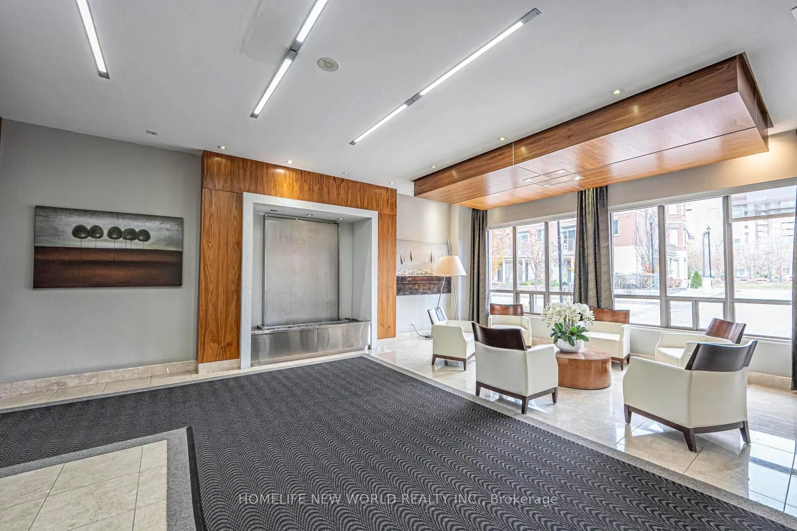 Photo 2 of Unit 105, 39 Galleria Parkway, Markham, Commerce Valley — HOMEH
