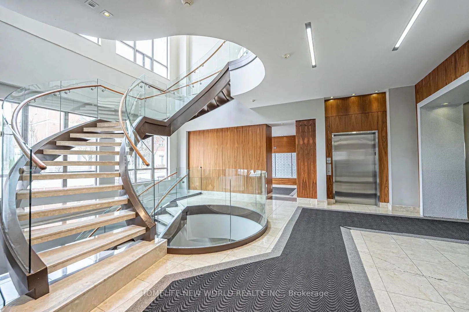 Photo 3 of Unit 105, 39 Galleria Parkway, Markham, Commerce Valley — HOMEH