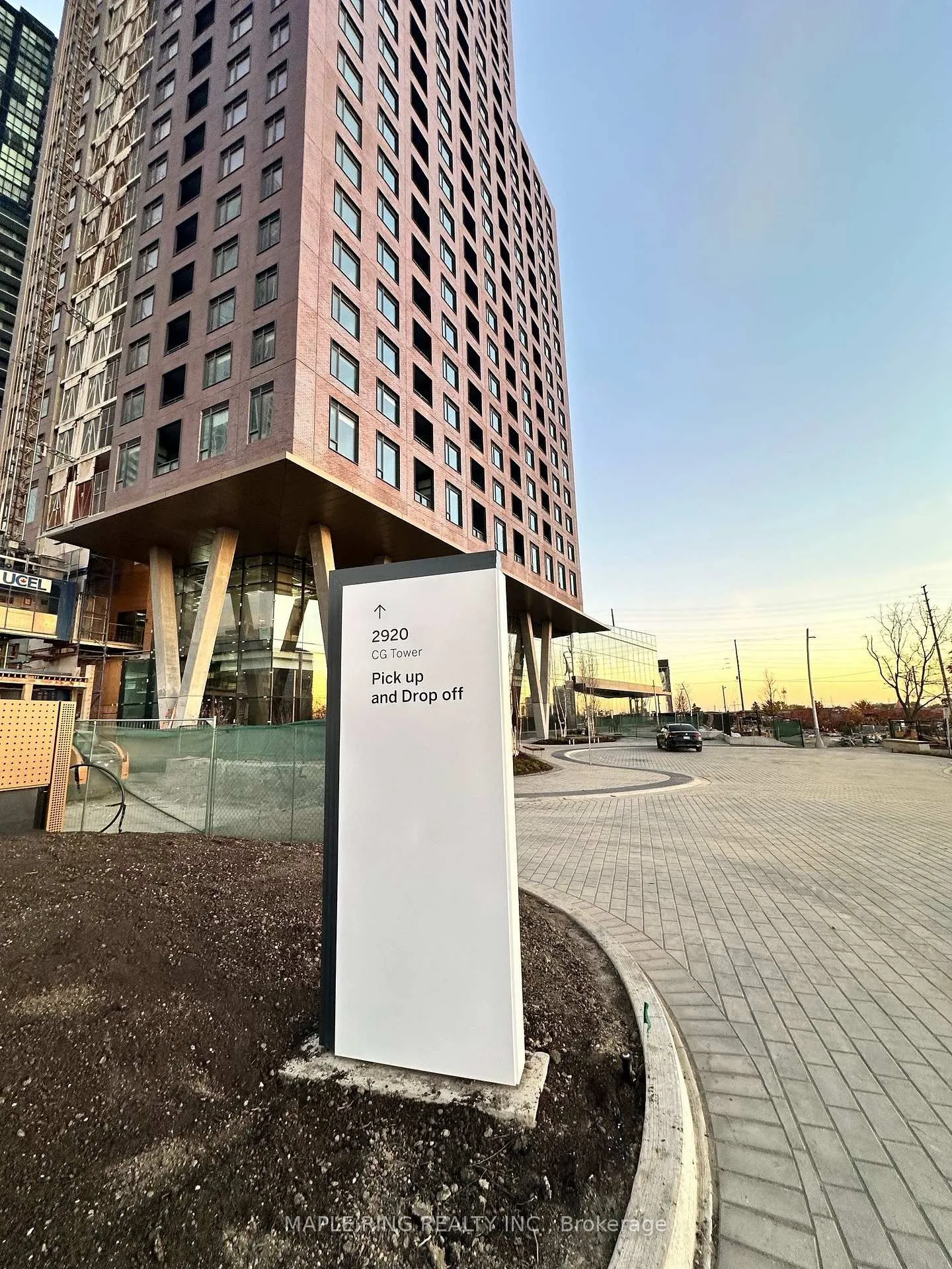 Photo 1 of Unit 601, 2920 Highway 7 Road, Vaughan, Concord — HOMEH