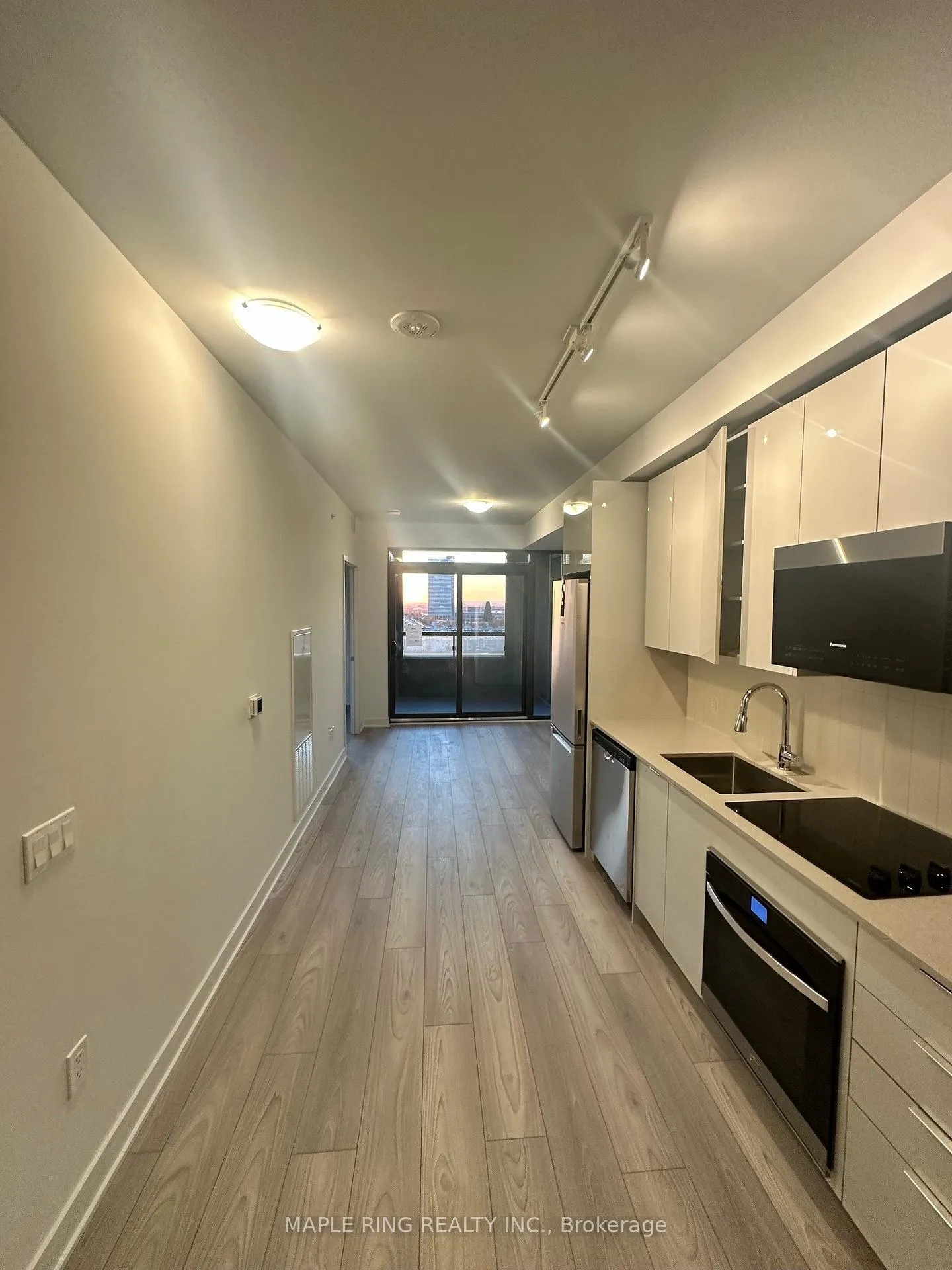 Photo 2 of Unit 601, 2920 Highway 7 Road, Vaughan, Concord — HOMEH