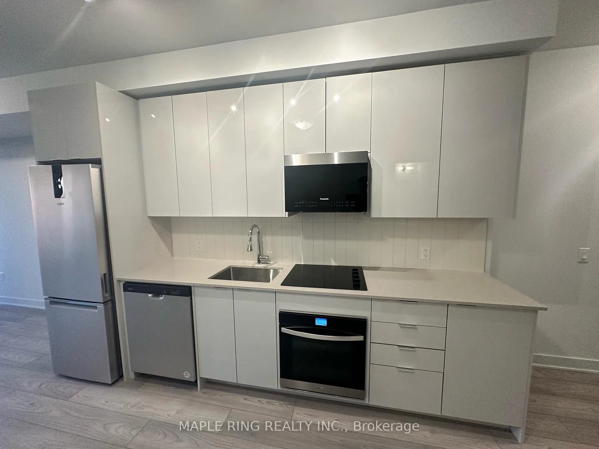 Photo 4 of Unit 601, 2920 Highway 7 Road, Vaughan, Concord — HOMEH