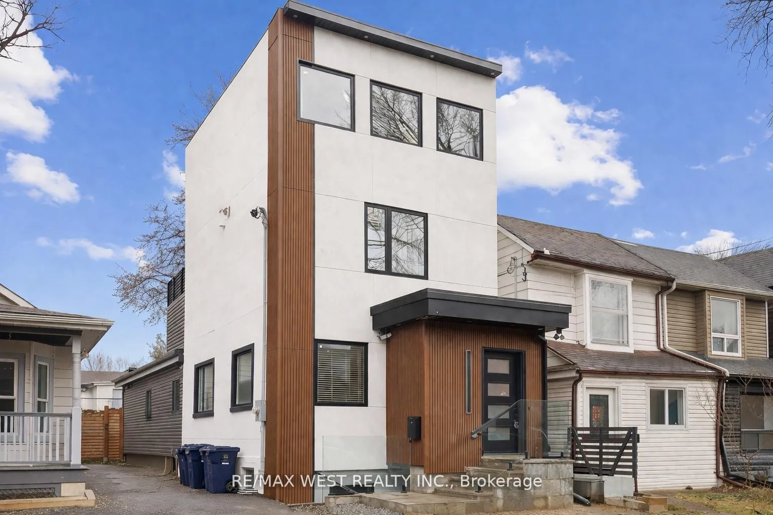 Front of 201 Rhodes Avenue