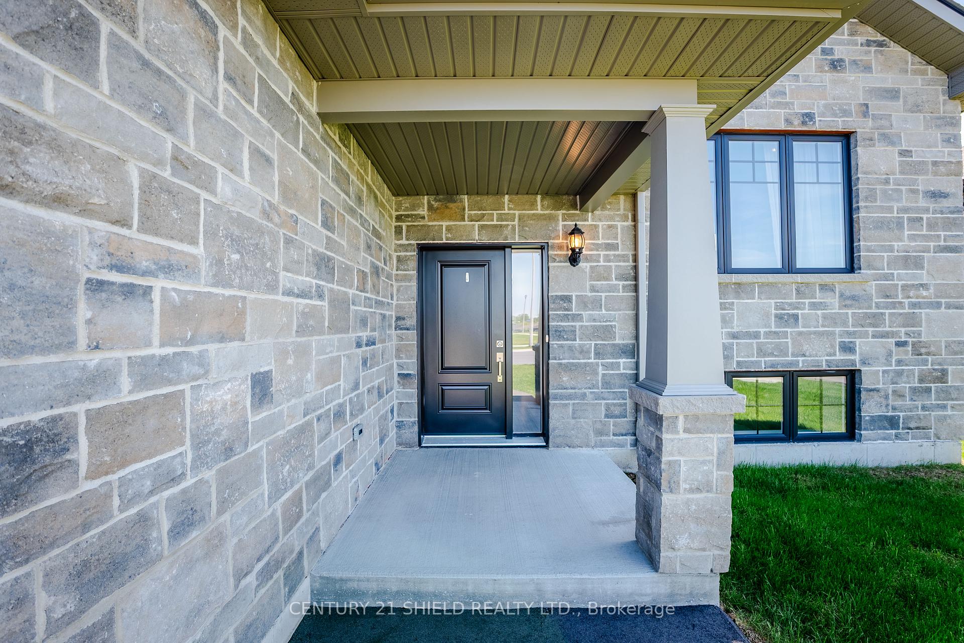 Photo 4 of 2300 Crewson Court, Cornwall — HOMEH