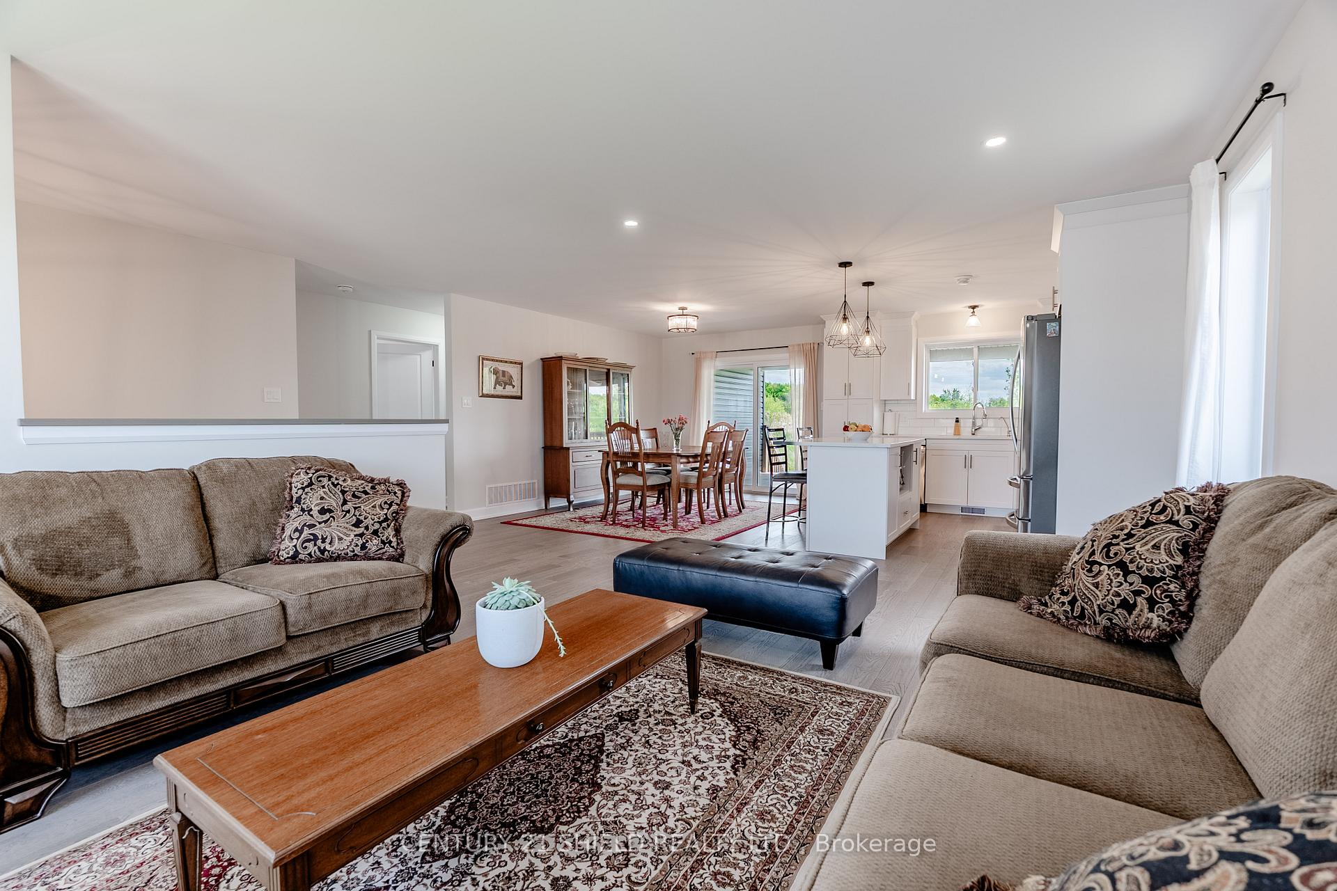 Photo 16 of 2300 Crewson Court, Cornwall — HOMEH