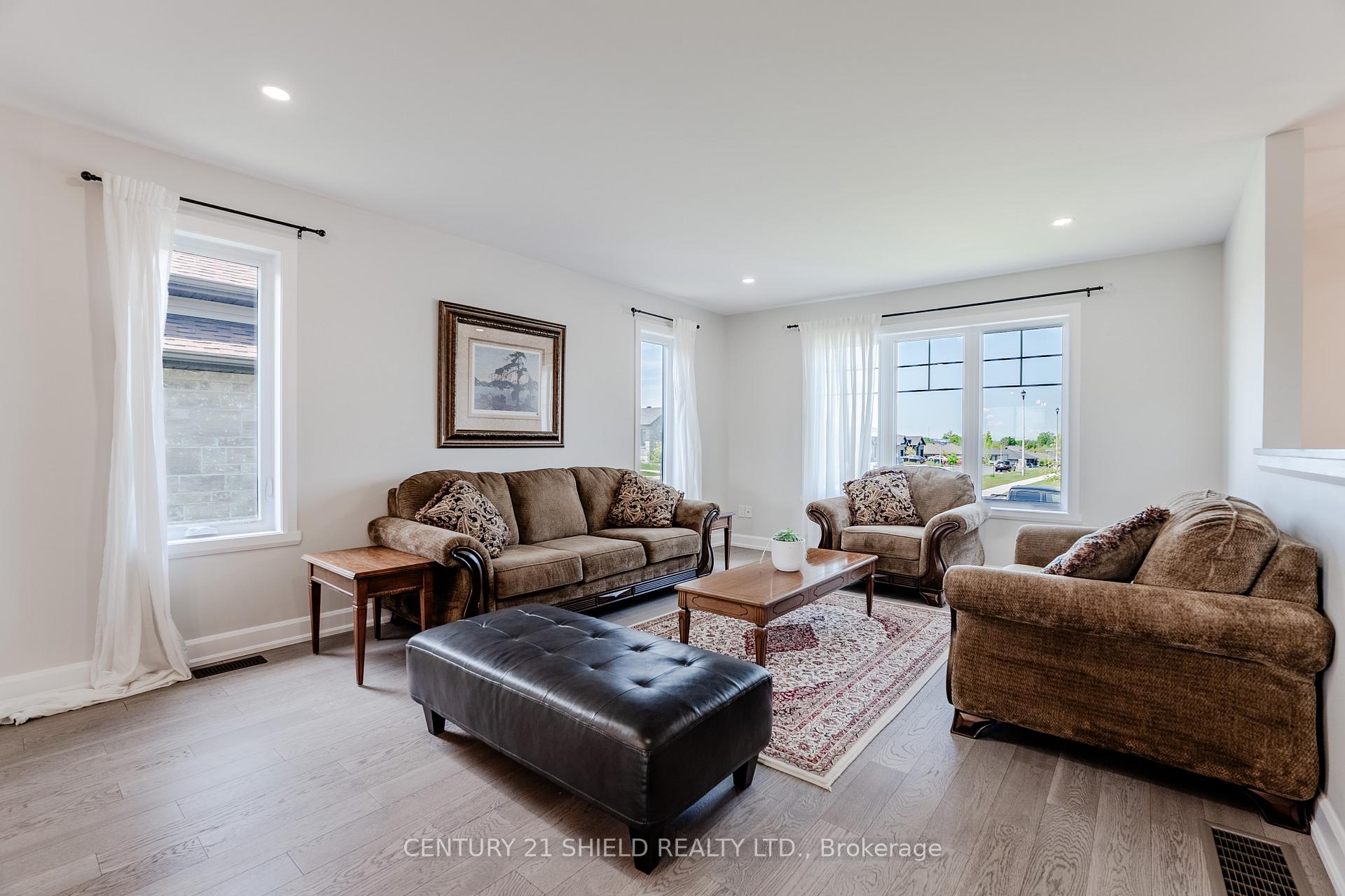 Photo 23 of 2300 Crewson Court, Cornwall — HOMEH