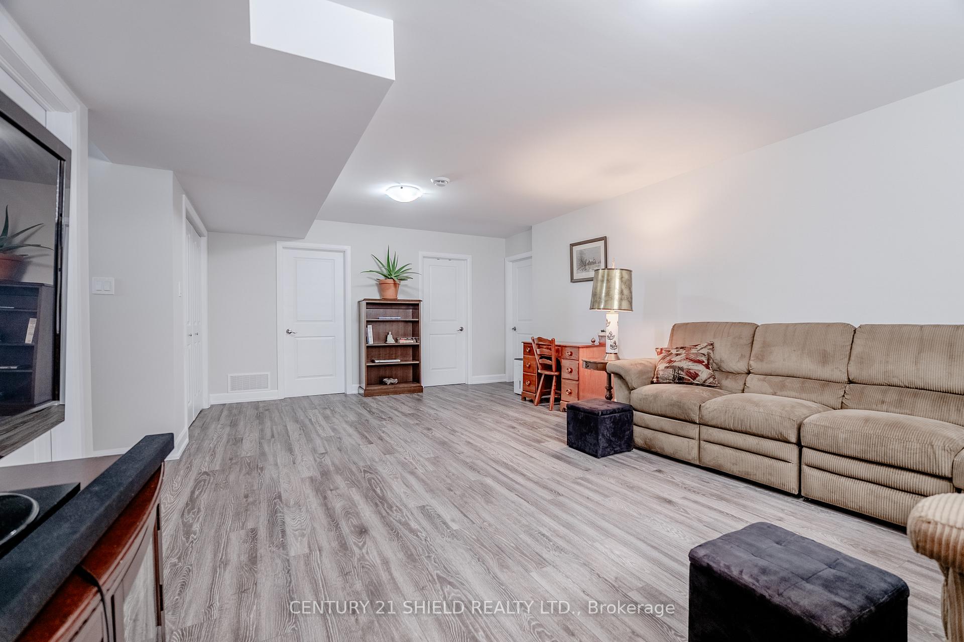 Photo 34 of 2300 Crewson Court, Cornwall — HOMEH
