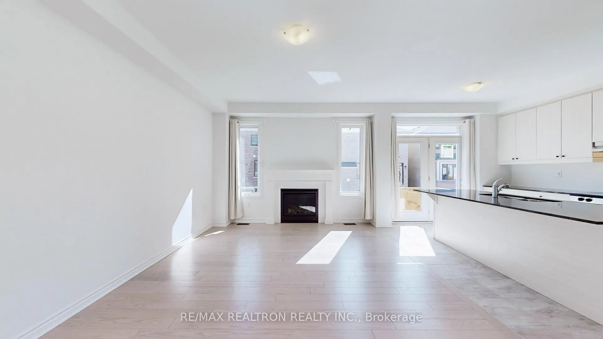 Photo 4 of 3003 Heartwood Lane, Pickering, Rural Pickering — HOMEH