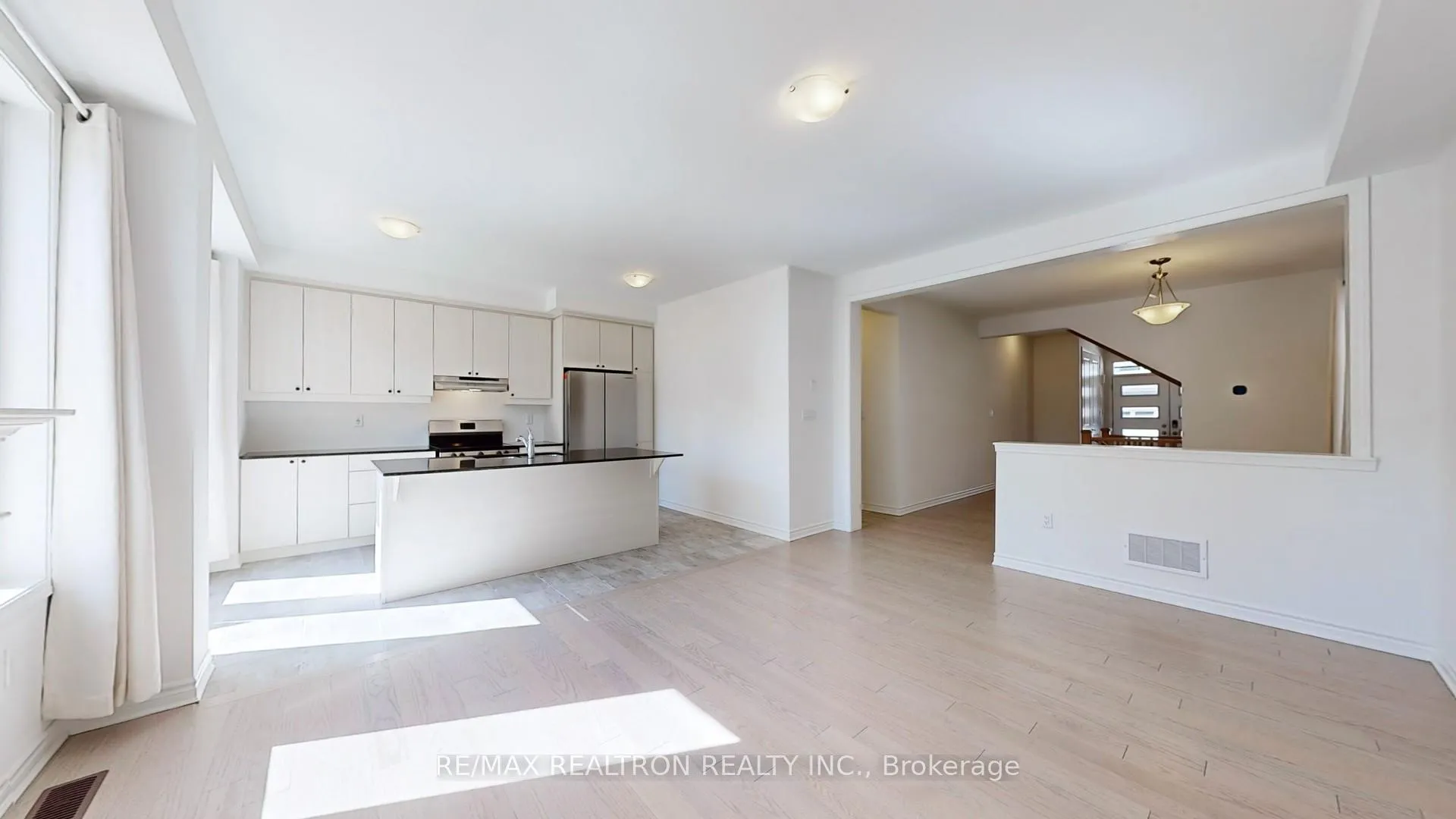 Photo 6 of 3003 Heartwood Lane, Pickering, Rural Pickering — HOMEH