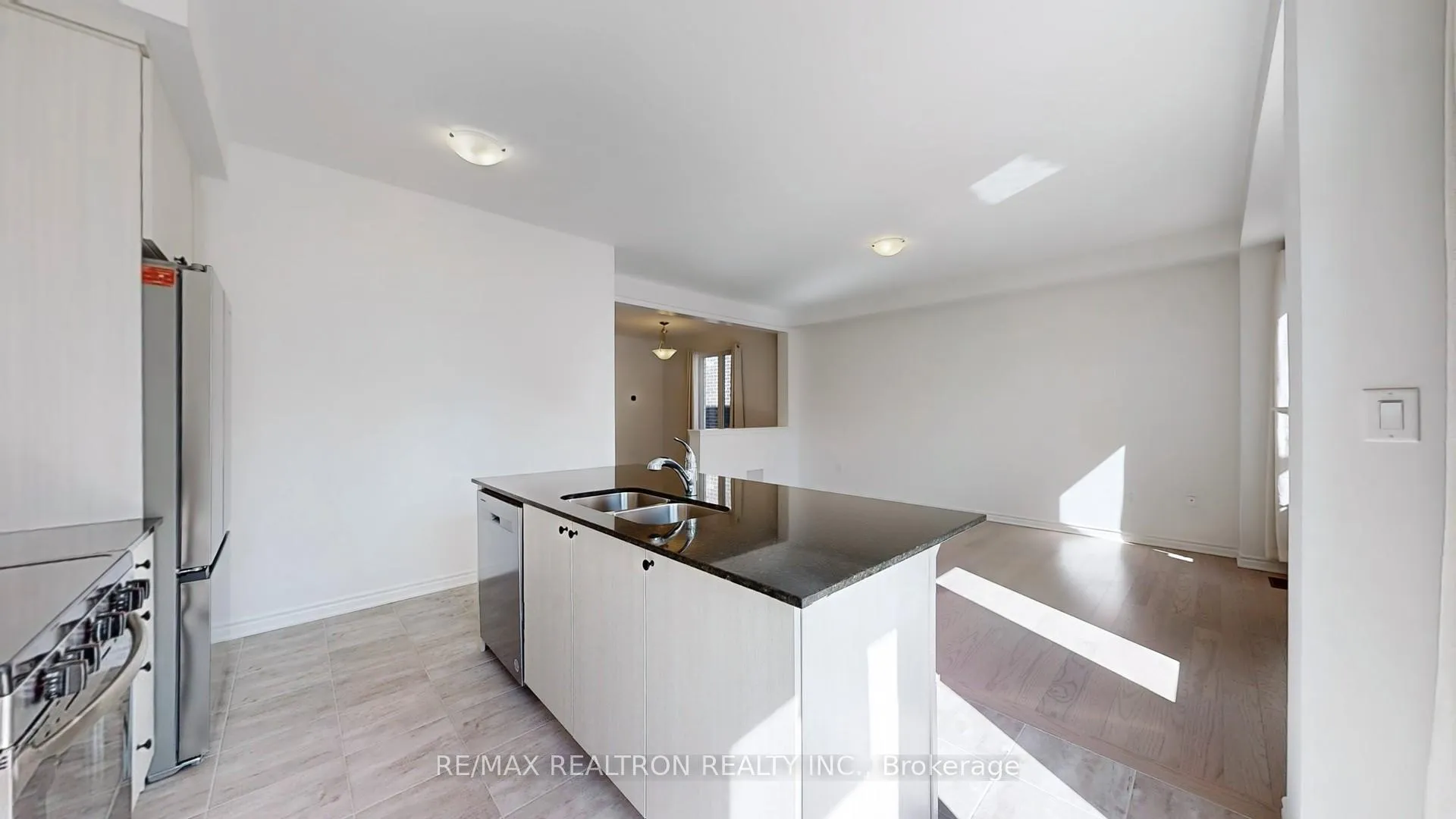 Photo 10 of 3003 Heartwood Lane, Pickering, Rural Pickering — HOMEH