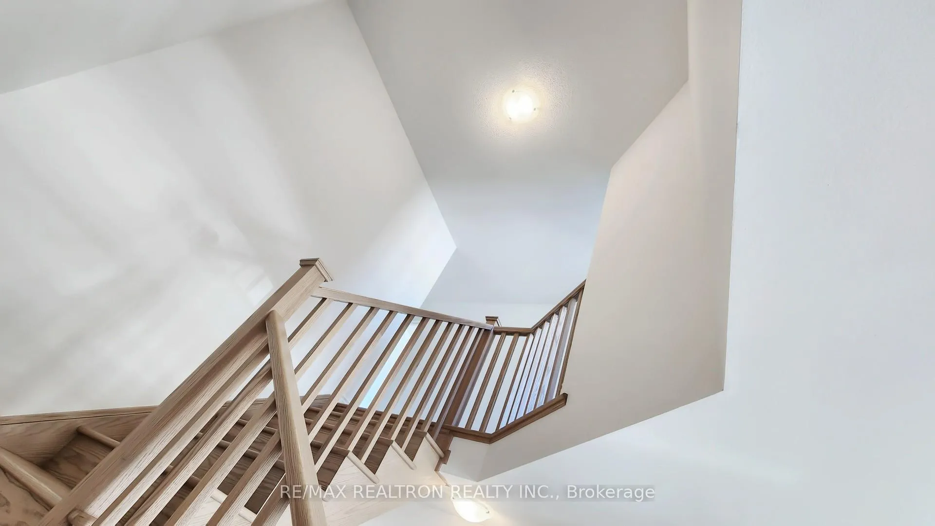 Photo 21 of 3003 Heartwood Lane, Pickering, Rural Pickering — HOMEH