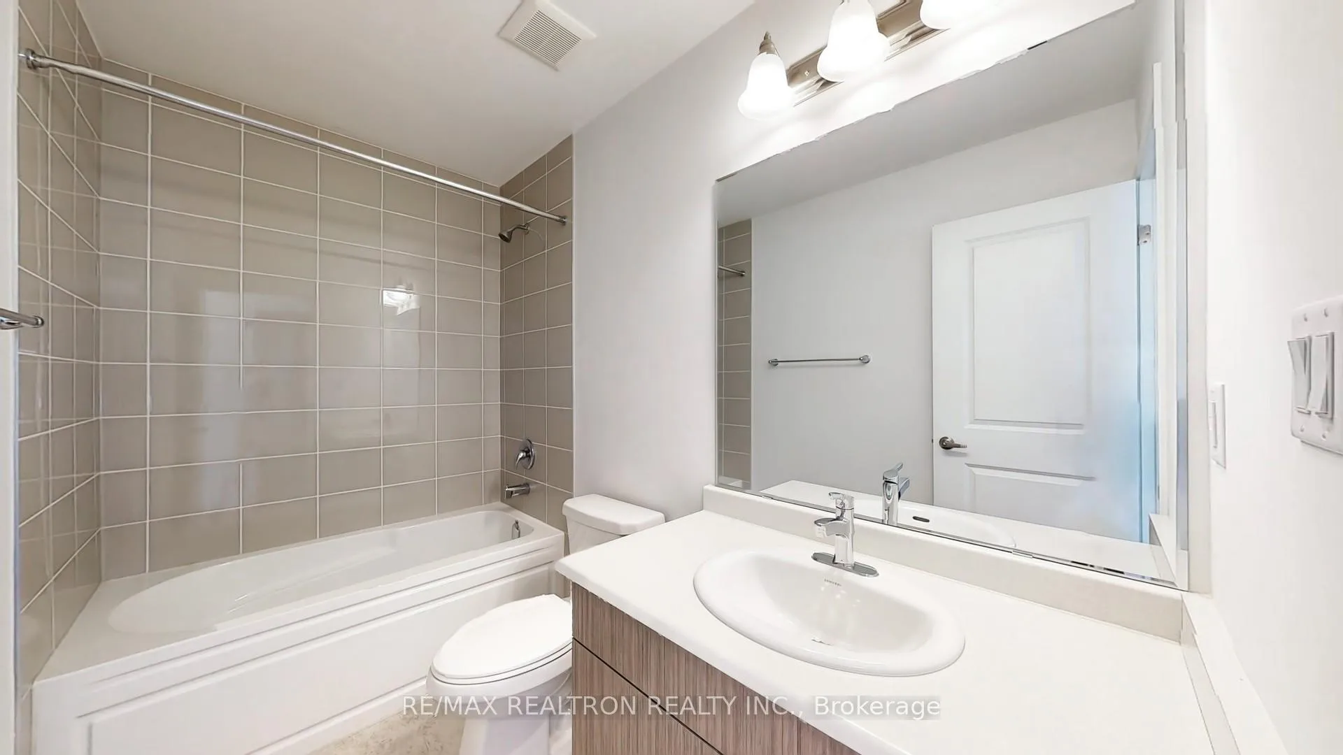 Photo 38 of 3003 Heartwood Lane, Pickering, Rural Pickering — HOMEH