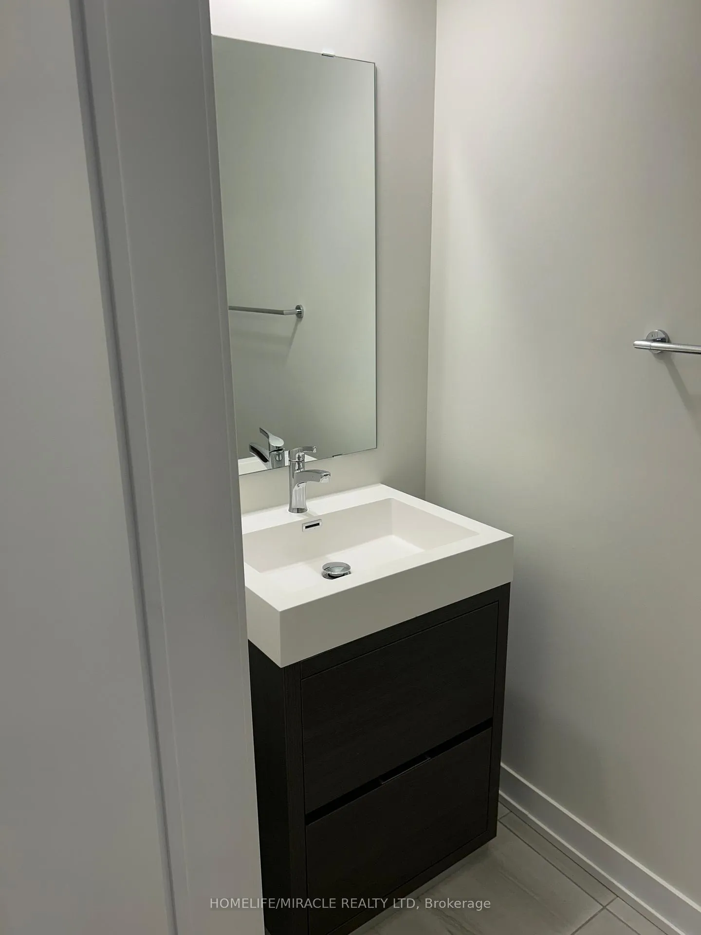 Photo 7 of Unit 1404, 1865 Pickering Parkway, Pickering, Village East — HOMEH
