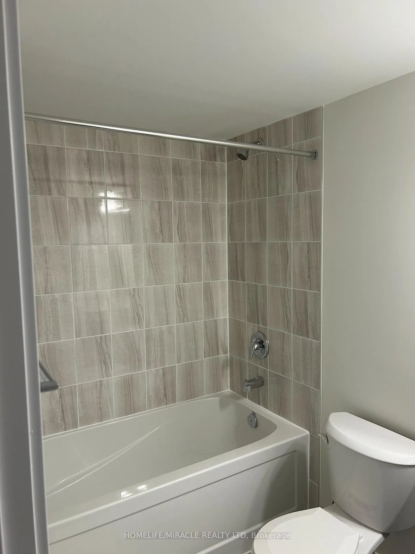 Photo 8 of Unit 1404, 1865 Pickering Parkway, Pickering, Village East — HOMEH