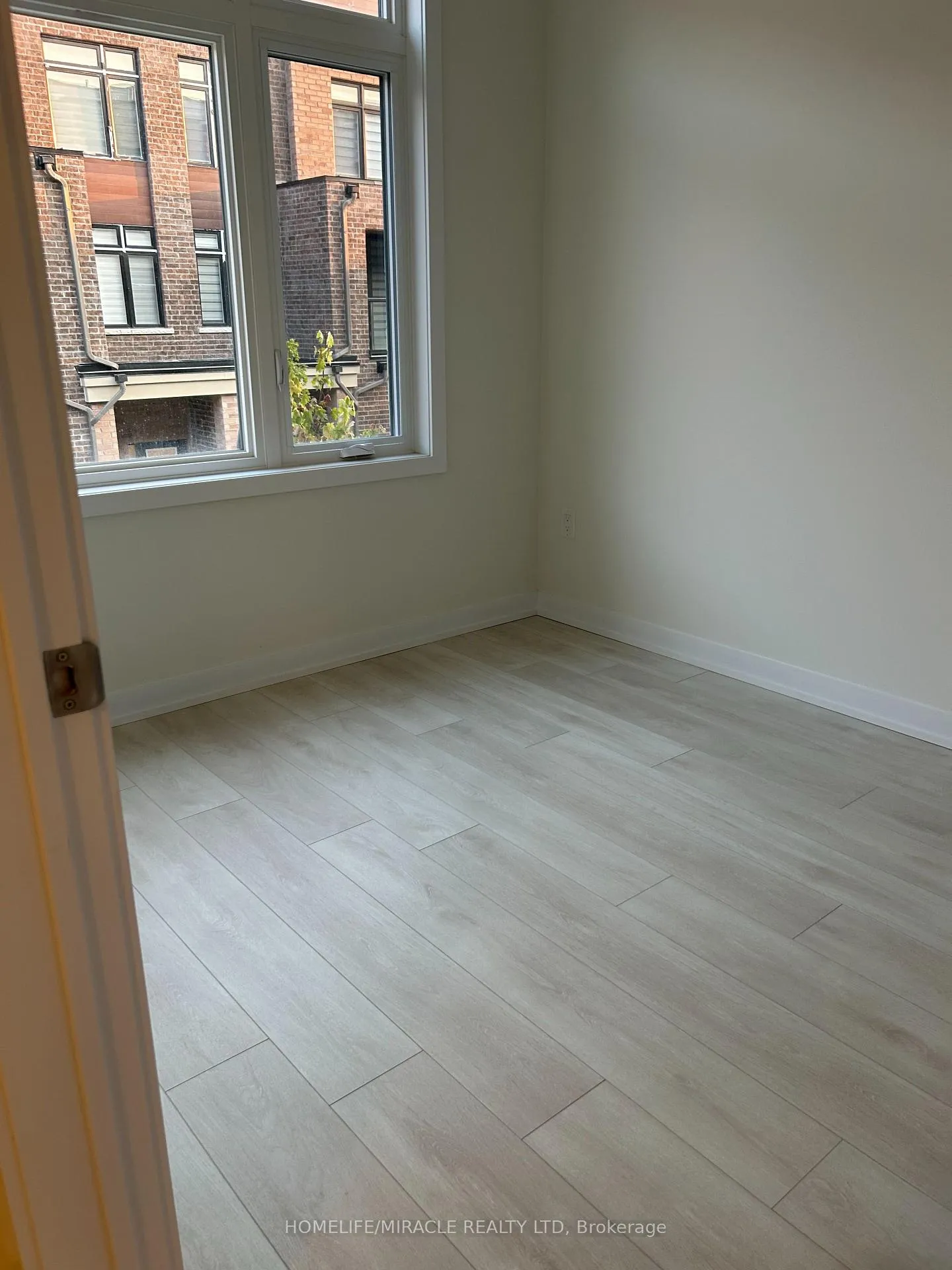 Photo 13 of Unit 1404, 1865 Pickering Parkway, Pickering, Village East — HOMEH