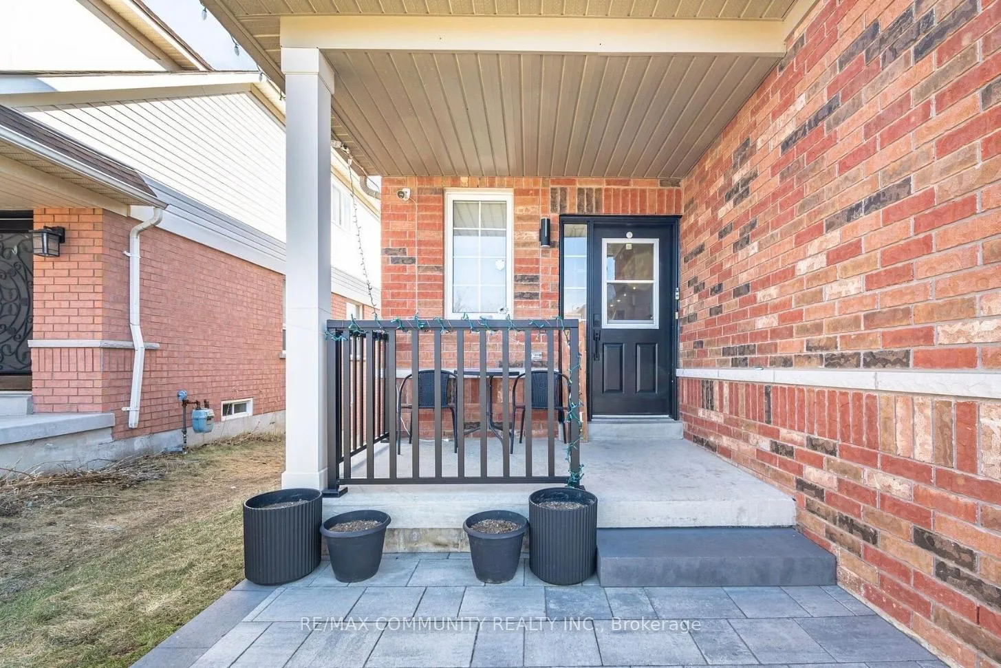 Photo 2 of 7 Baxter Street, Clarington, Bowmanville — HOMEH