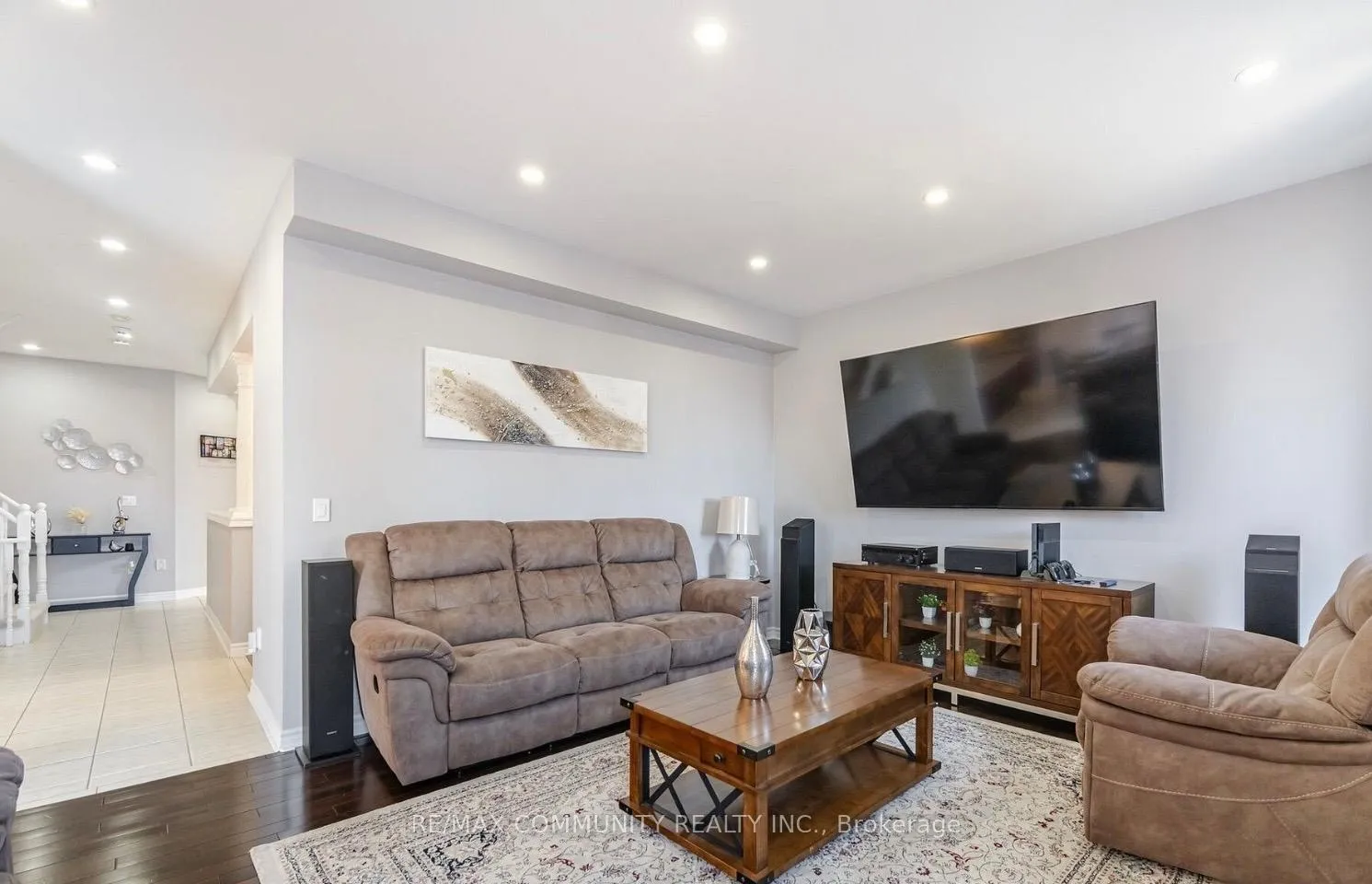 Photo 12 of 7 Baxter Street, Clarington, Bowmanville — HOMEH