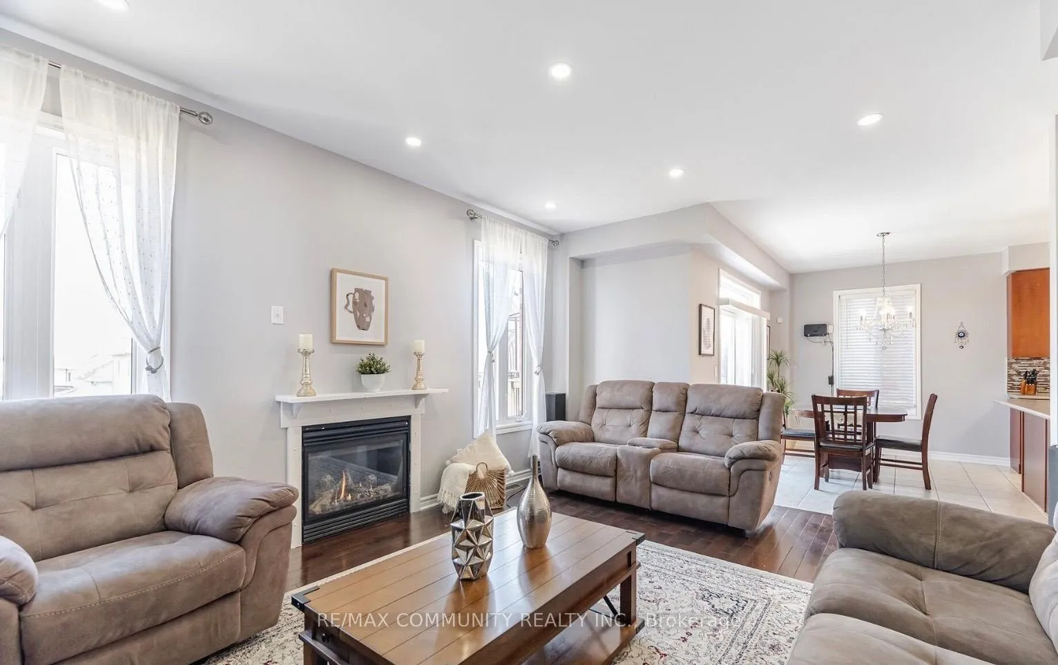 Photo 13 of 7 Baxter Street, Clarington, Bowmanville — HOMEH