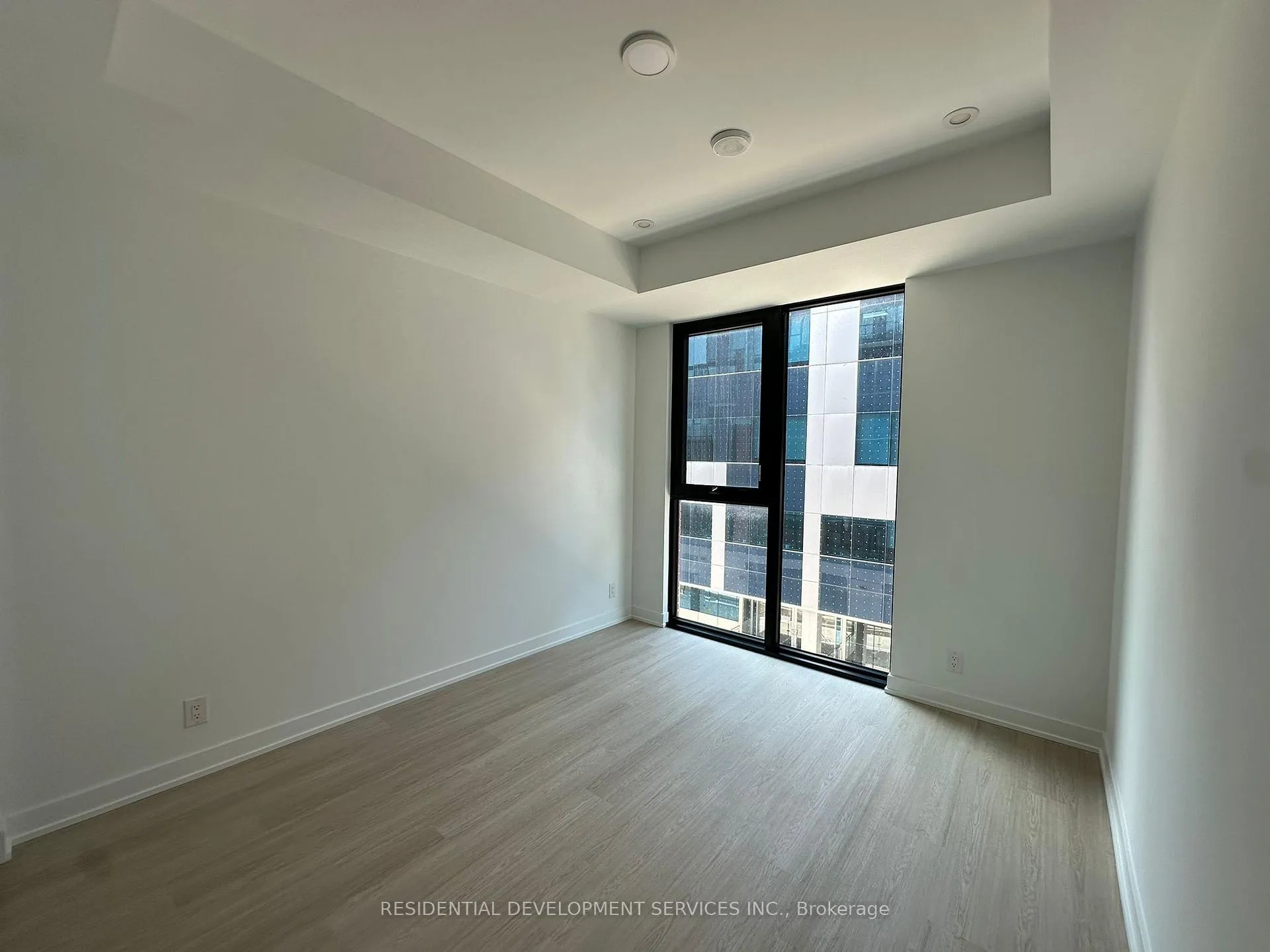 Photo 4 of Unit 511, 699 Sheppard Avenue E, North York, Bayview Village — HOMEH