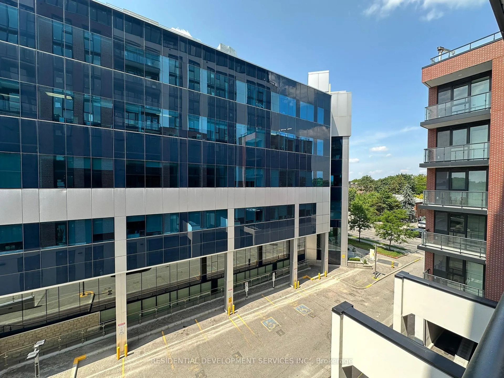 Photo 7 of Unit 511, 699 Sheppard Avenue E, North York, Bayview Village — HOMEH