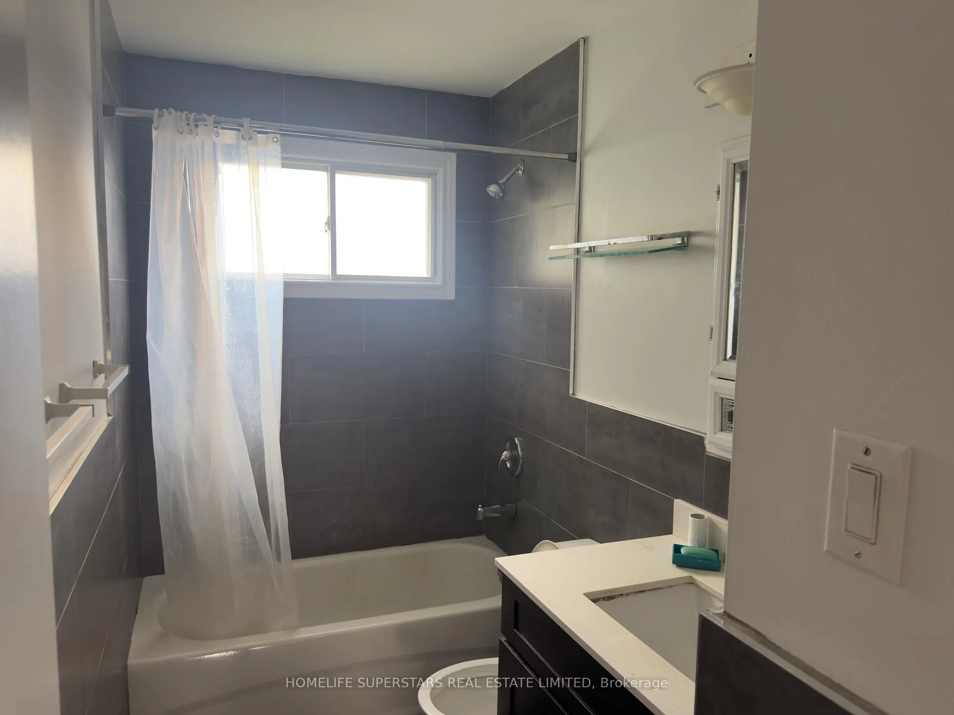 Photo 8 of Unit Main, 215 Archdekin Drive, Brampton, Madoc — HOMEH