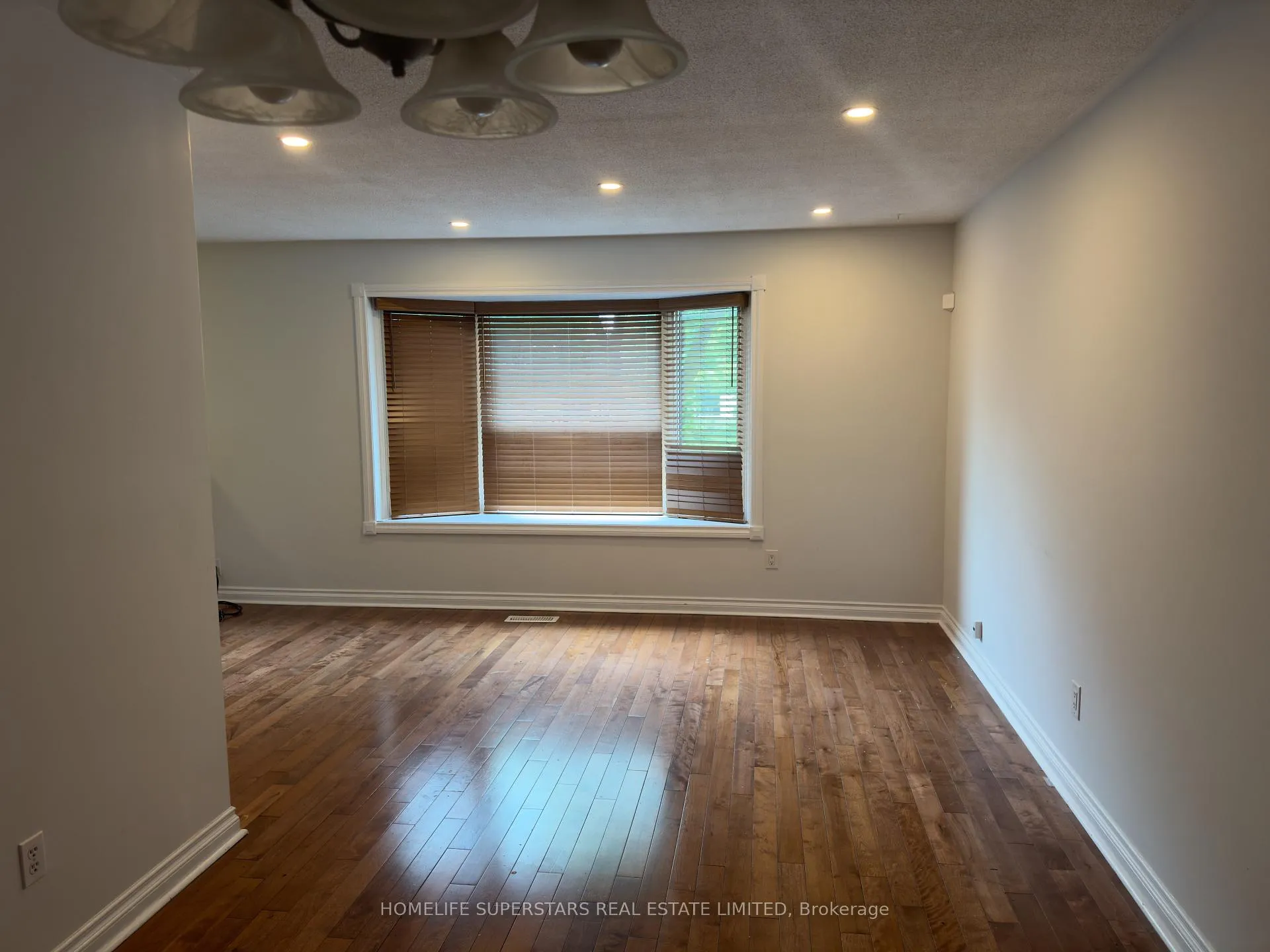 Photo 10 of Unit Main, 215 Archdekin Drive, Brampton, Madoc — HOMEH