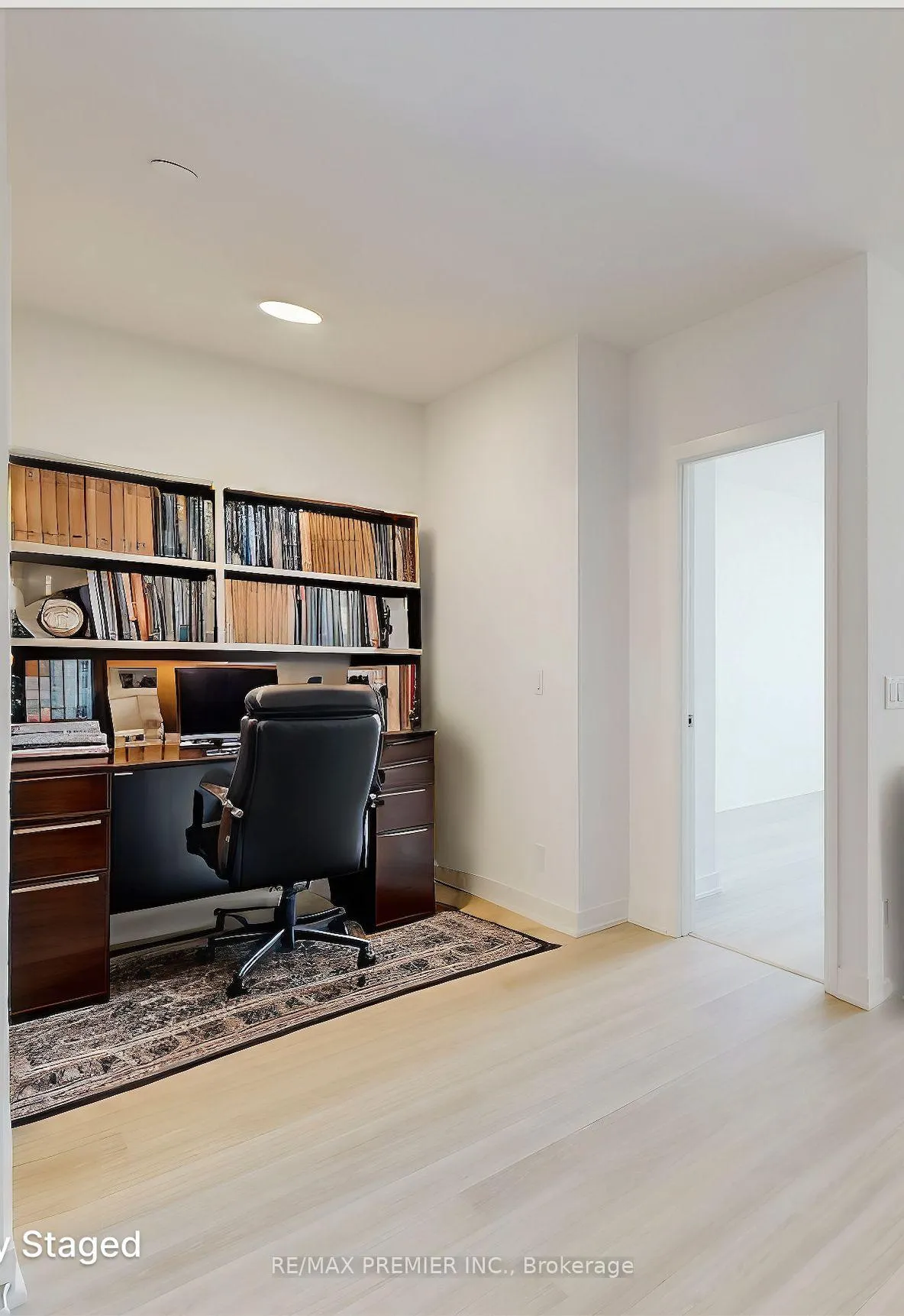 Photo 6 of Unit 1206, 30 Upper Mall Way, Vaughan, Brownridge — HOMEH