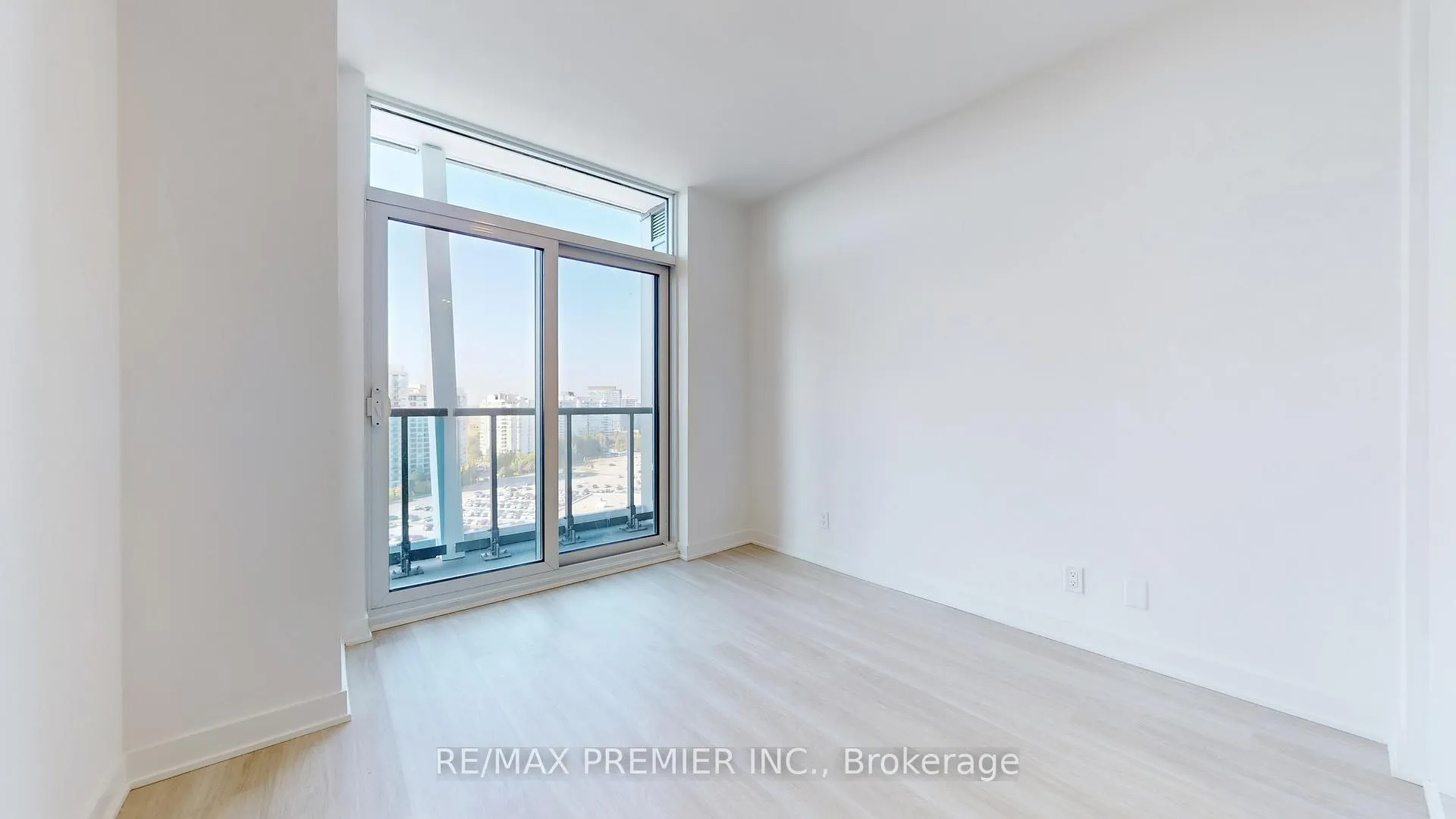 Photo 17 of Unit 1206, 30 Upper Mall Way, Vaughan, Brownridge — HOMEH