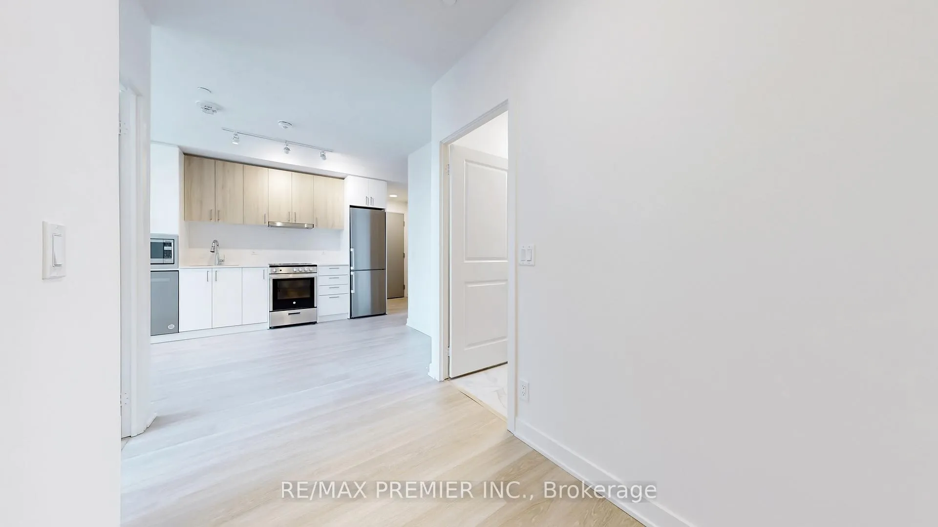 Photo 23 of Unit 1206, 30 Upper Mall Way, Vaughan, Brownridge — HOMEH