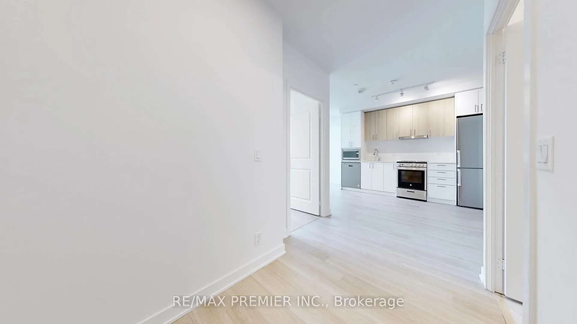 Photo 24 of Unit 1206, 30 Upper Mall Way, Vaughan, Brownridge — HOMEH